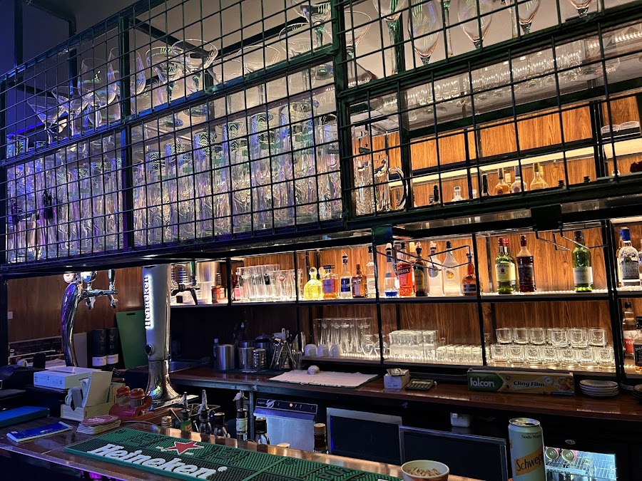 NAUTICAL PUB AND DJ BAR — photo 4