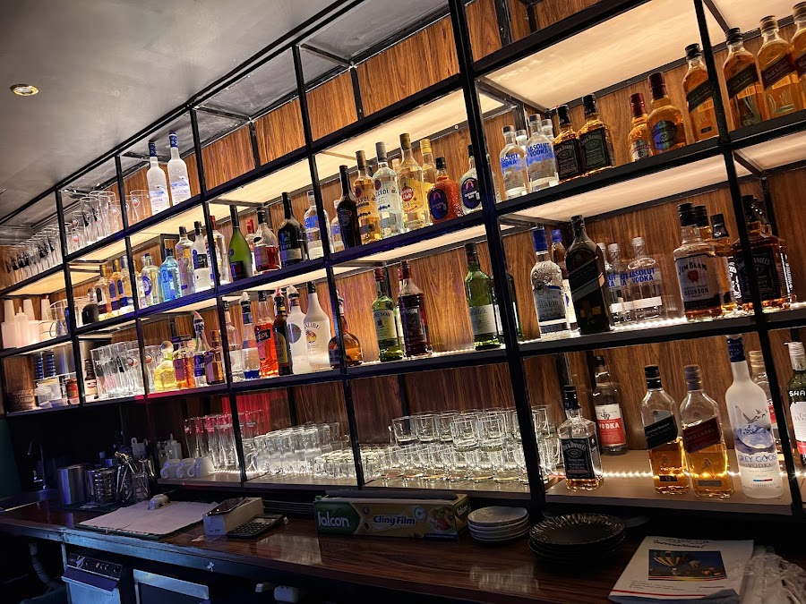 NAUTICAL PUB AND DJ BAR — photo 5