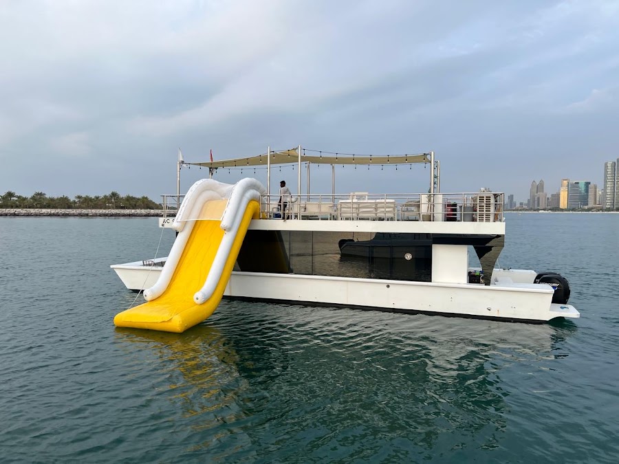 BOOK BOAT YACHTS AND BOATS CRUISING - L.L.C - S.P.C — photo 3