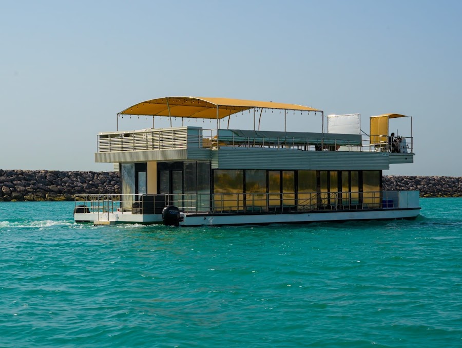 BOOK BOAT YACHTS AND BOATS CRUISING - L.L.C - S.P.C — photo 5