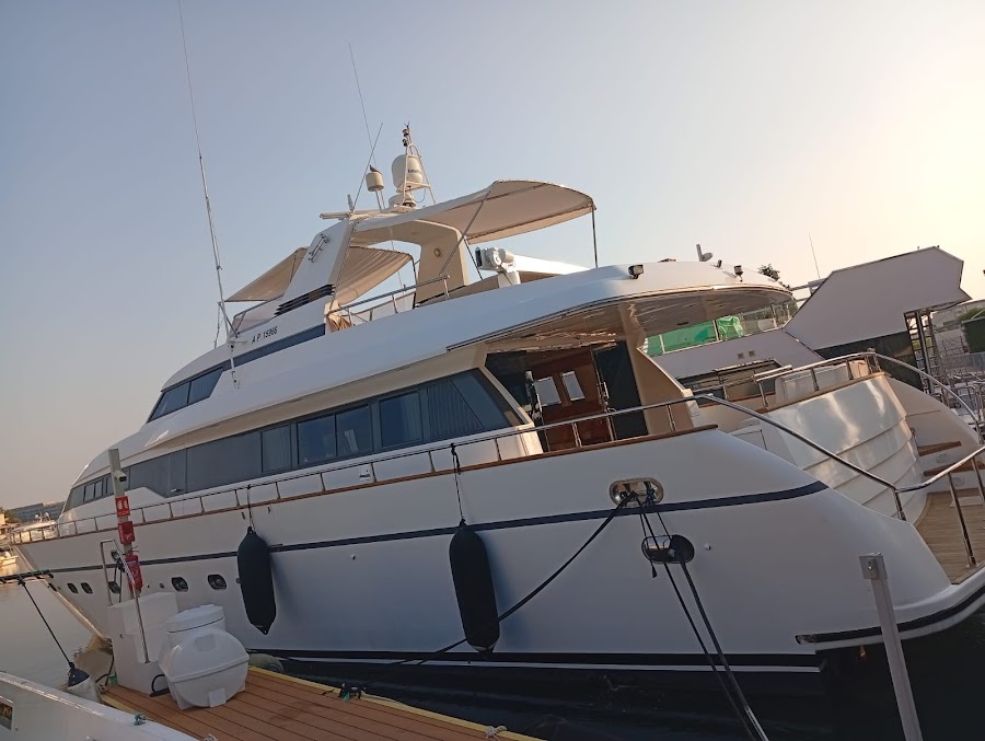 Yacht Rental Abu Dhabi Big — photo 2