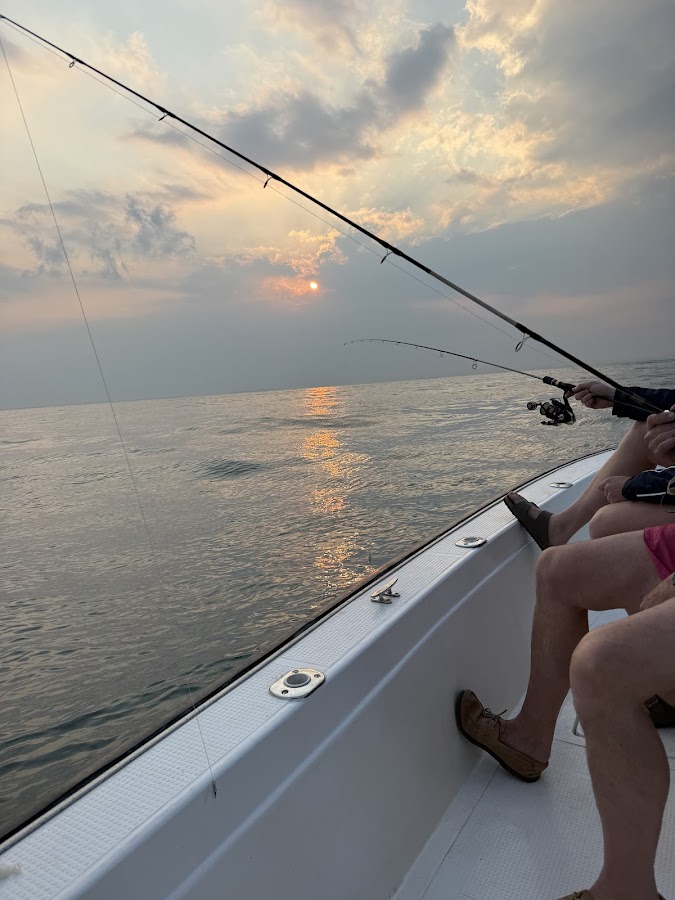 Fishon Charters Abu Dhabi: From Newbie to Pro – Family-Friendly Fishing Adventur
