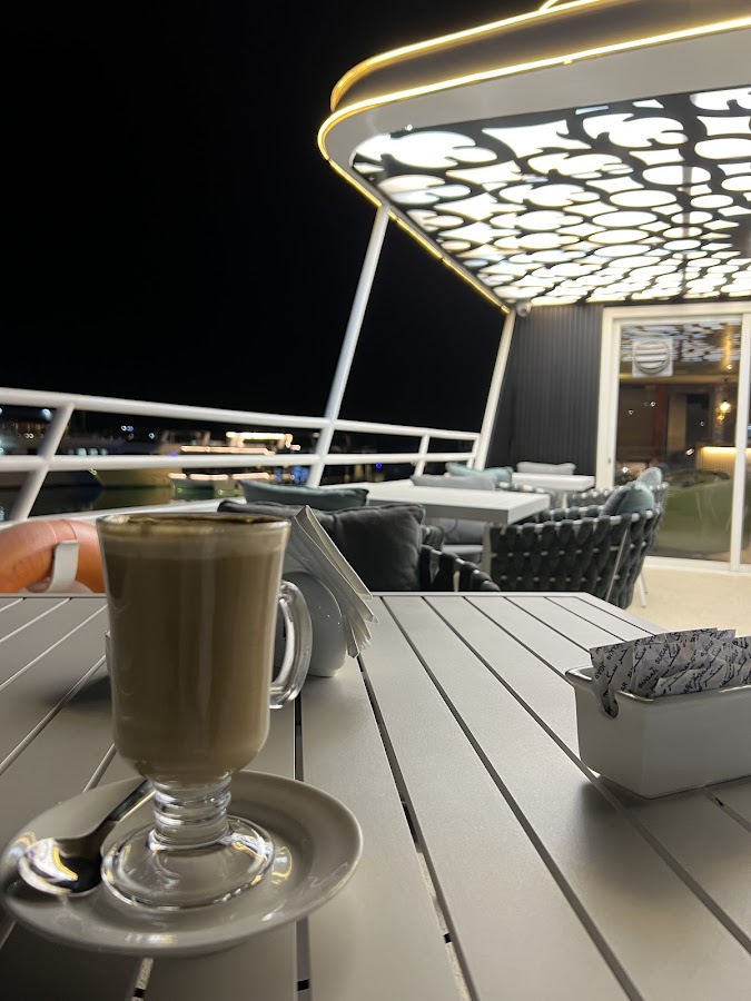 Abu Dhabi Dhow cruise — photo 4