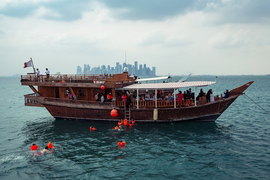 Boat rent Qatar dhow — photo 2