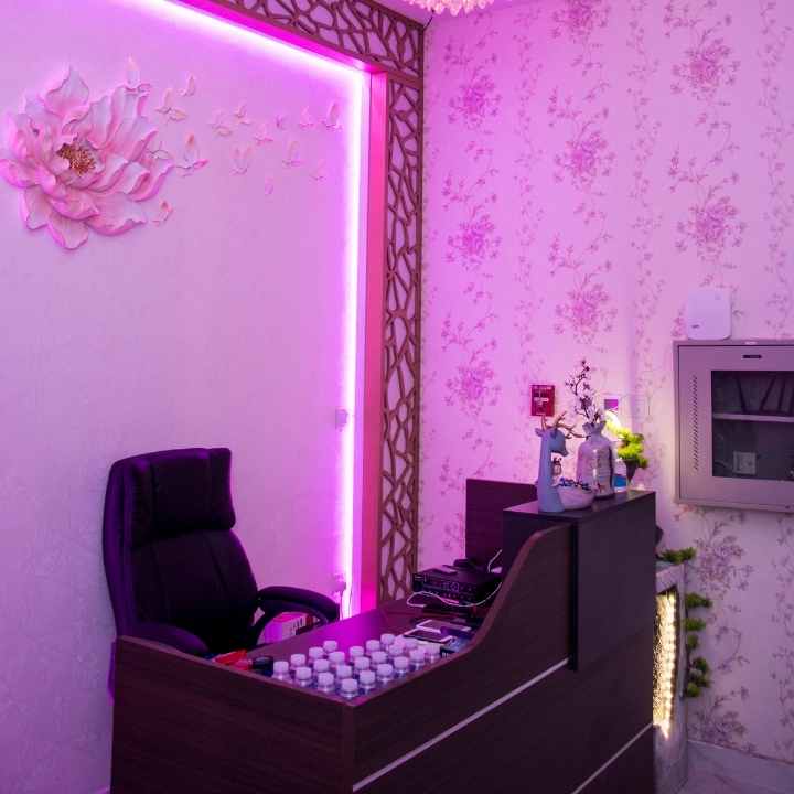 Glow Massage Center | Spa - Motor City — photo 2