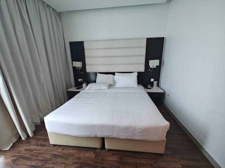 Emirates Grand hotel Spa and Massage Center