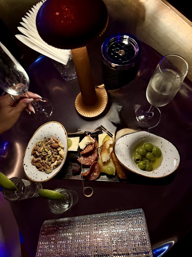 BLING | Exclusive Night Club in Dubai | FIVE Palm Jumeirah