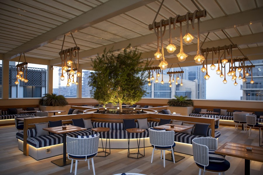 Esperia Bistro & Rooftop Lounge — photo 5