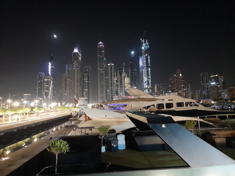 Dubai Premium Yachts - Luxury Yacht Charter in Dubai Marina — photo 1