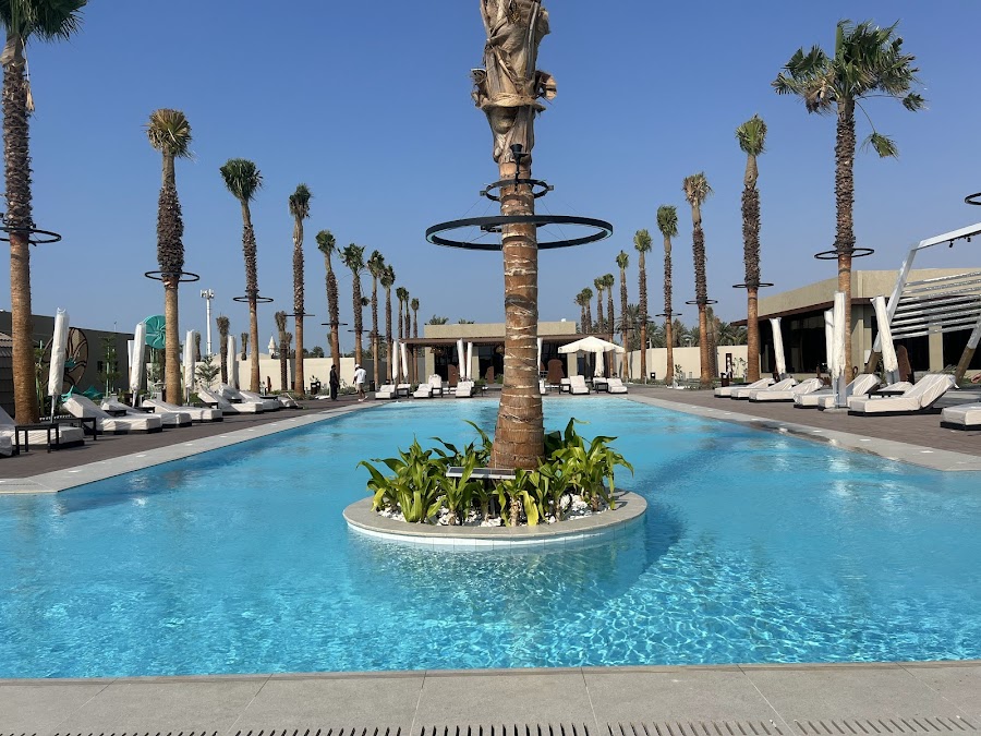 Shades Beach Club — photo 4