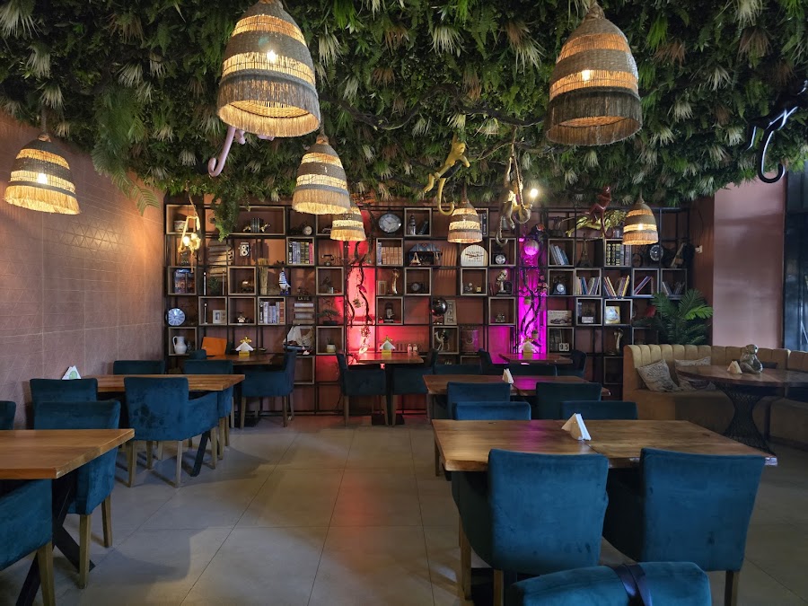 The Monkey's Lounge — photo 2