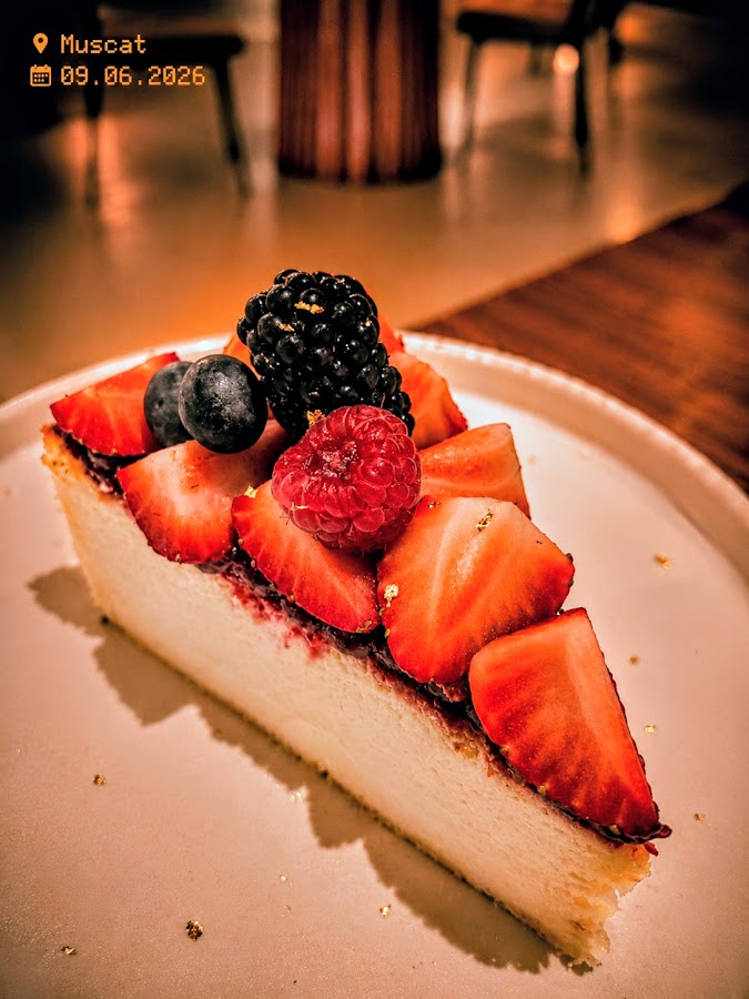 LUXAN CAFE — photo 4