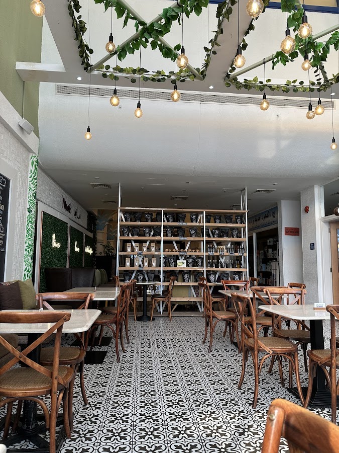 Mani's Cafe Qurum — photo 3