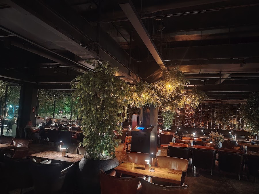 Kalabash Restaurant & Lounge — photo 4