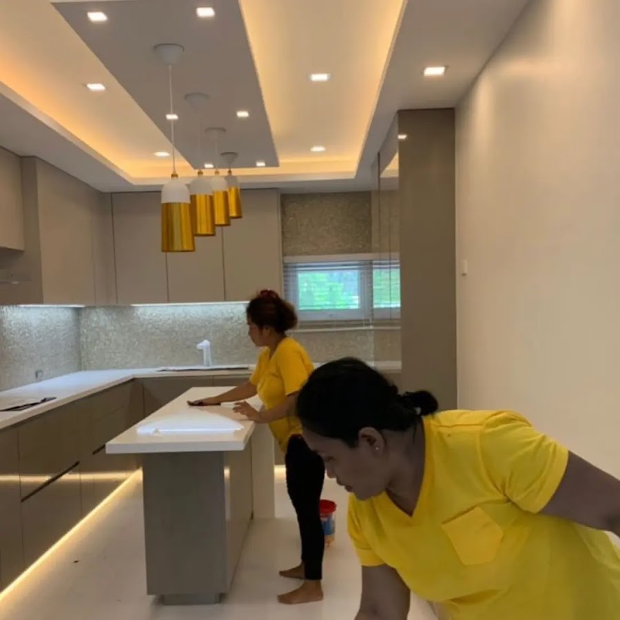 Cleaning Bees