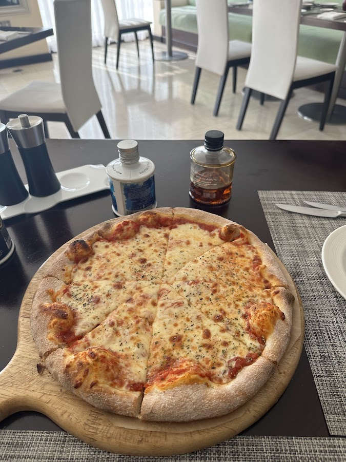 Come Prima, Crowne Plaza Muscat — photo 3