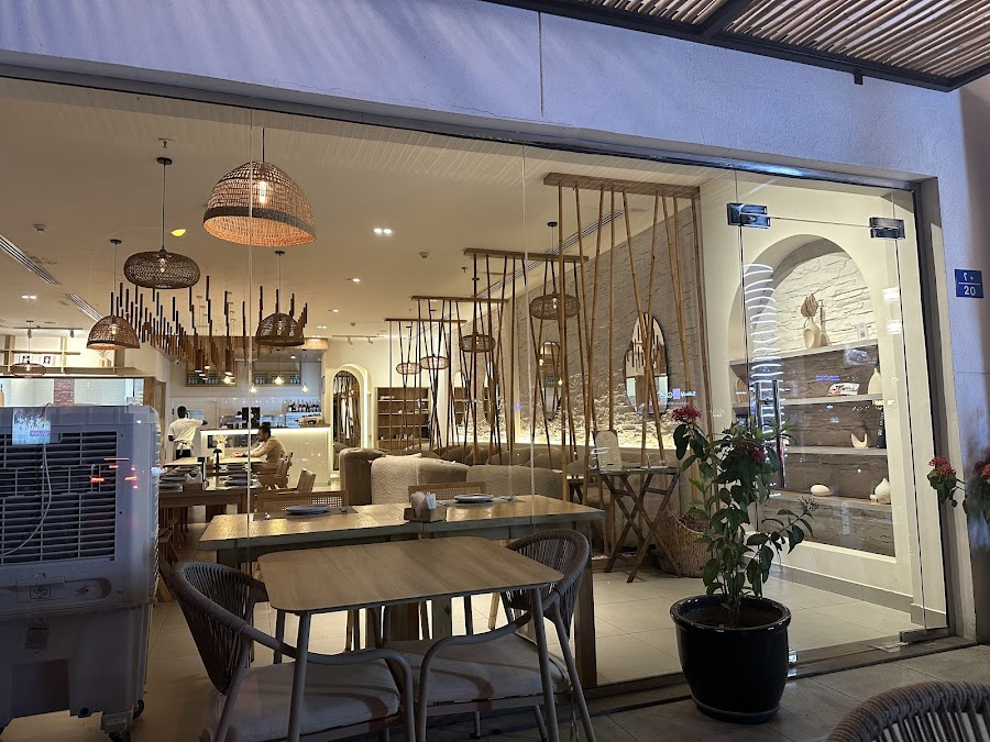 Brezza Marina Italian Restaurant مطعم بریزا مارینا الایطالی — photo 4